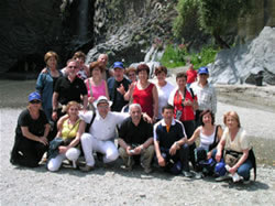 Foto di gruppo con alcuni Fans assenti alle gole dellAlkantara